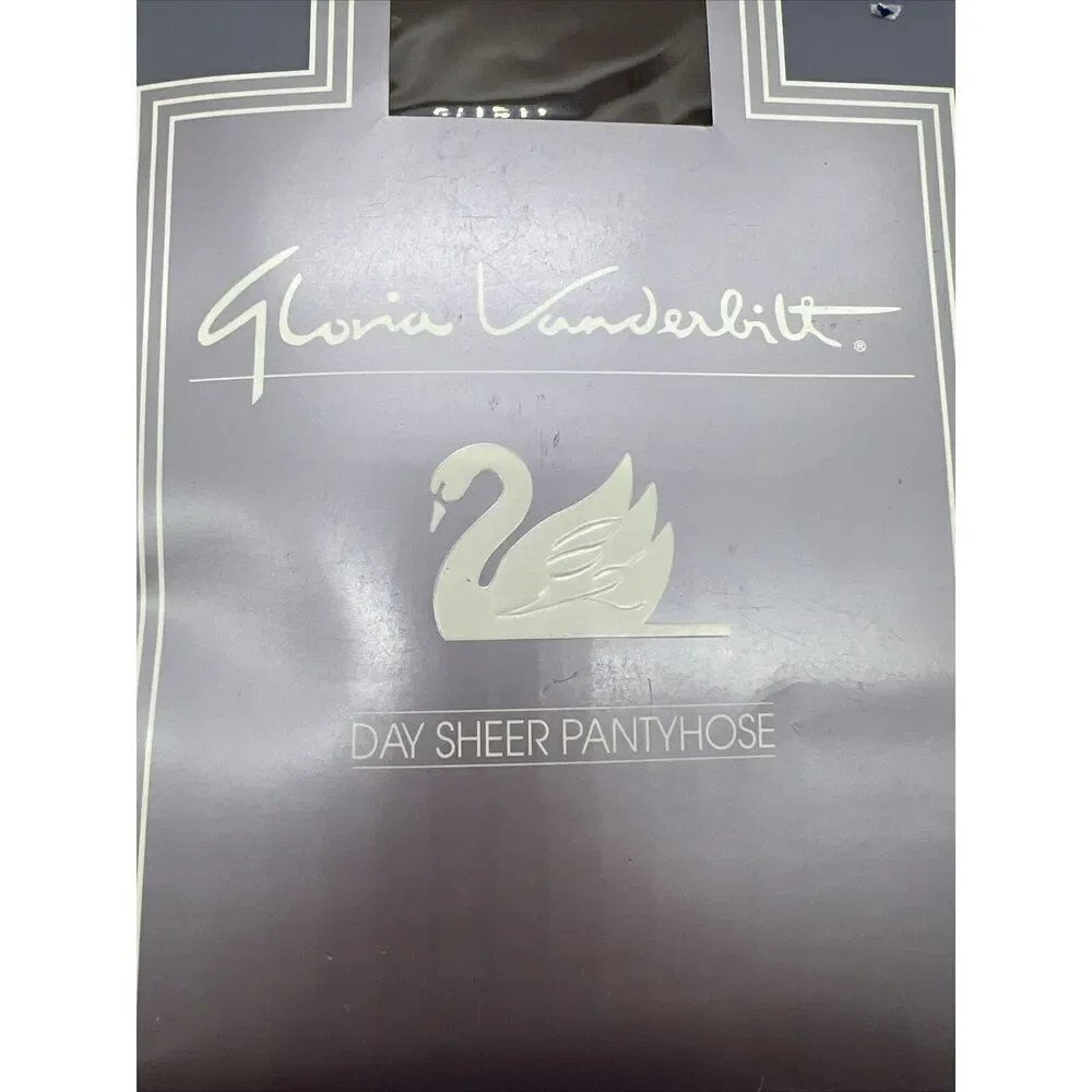 Vintage Gloria Vanderbilt Day Sheer Pantyhose Size C Coffee 100% Nylon